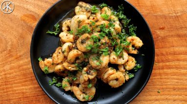 I made these BUTTER GARLIC PRAWNS for my Father in law. Father In Law Prawns anyone? 😂